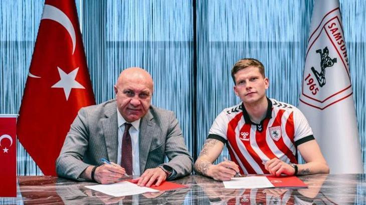 Samsunspor sol bek Logi Tomasson ile 4+1 yıllık sözleşme imzaladı