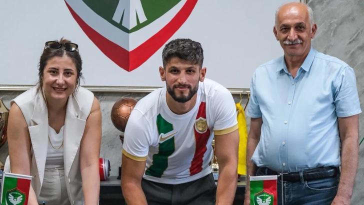 Amedspor, stoper Kahraman Demirtaş ile 2 yıllık sözleşme imzaladı