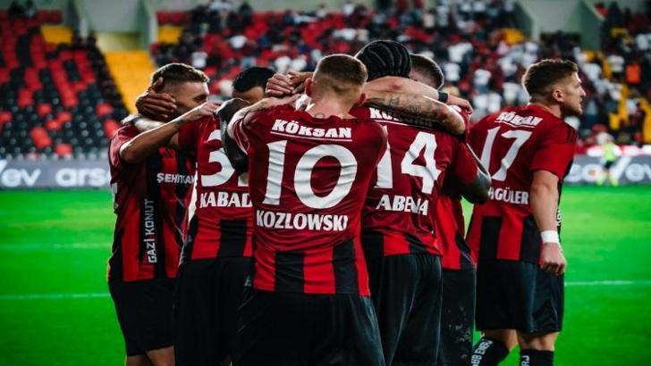 Gaziantep 3 haftadır kaybetmiyor: Burak Yılmaz'ın taktiği bambaşka!