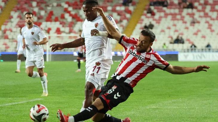 Sivasspor - Hatayspor maçında puanlar paylaşıldı