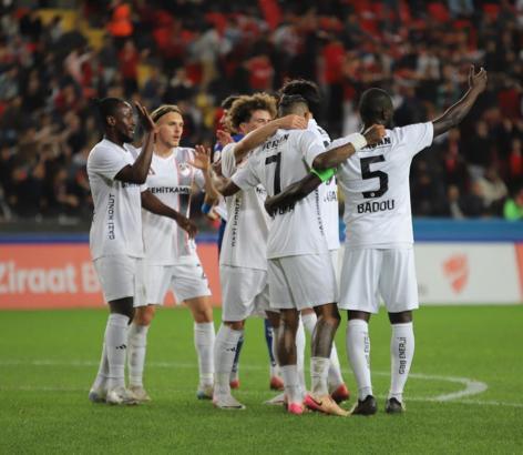 Gaziantep FK, Türkiye Kupası'nda yoluna doludizgin devam ediyor