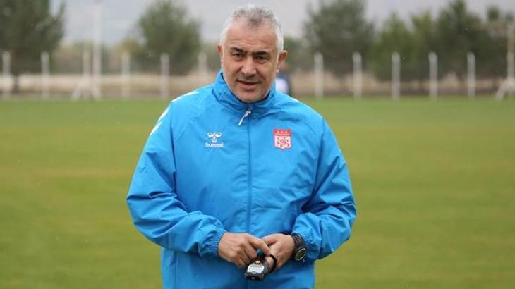 Sivasspor'da Mehmet Altıparmak transfer defterini açmadan kapattı