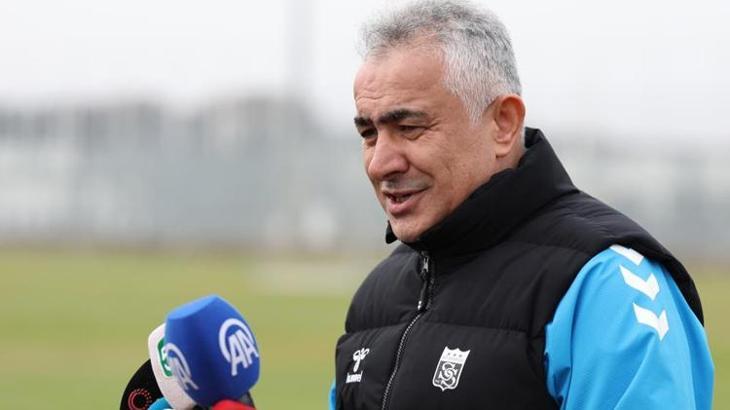 Sivasspor'da Mehmet Altıparmak'tan transfer açıklaması: Gidecek oyuncular olacak