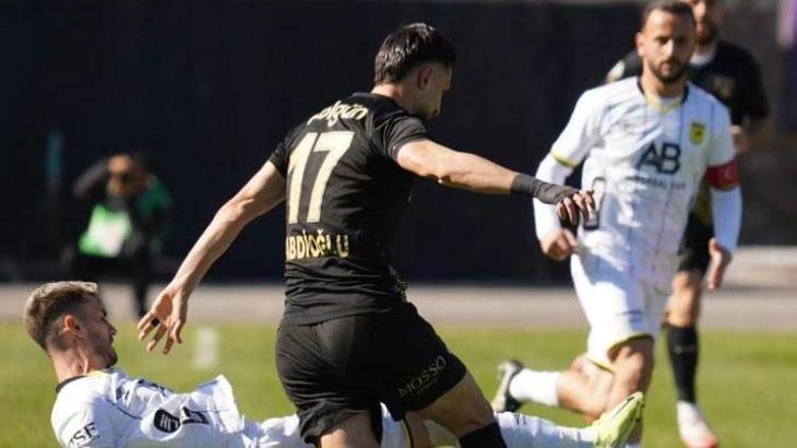 Muğlaspor-Adana 01 FK maçında goller 90+7 ve 90+10'da geldi