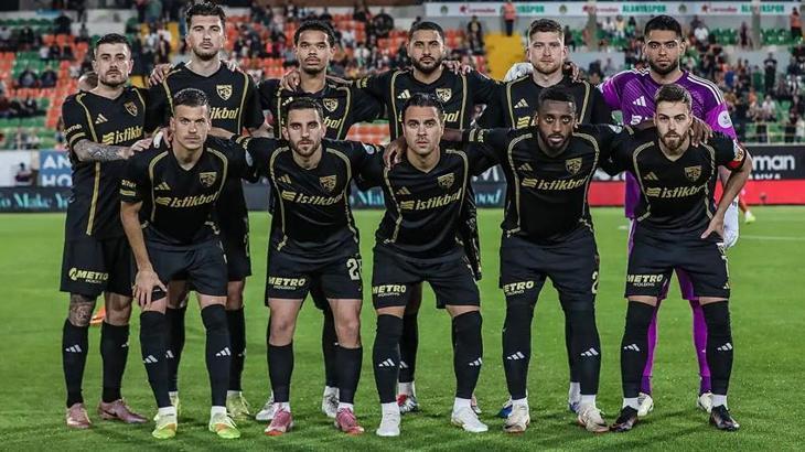 Kayserispor'da deprem! Takımın yarısı ayrılık kararı aldı
