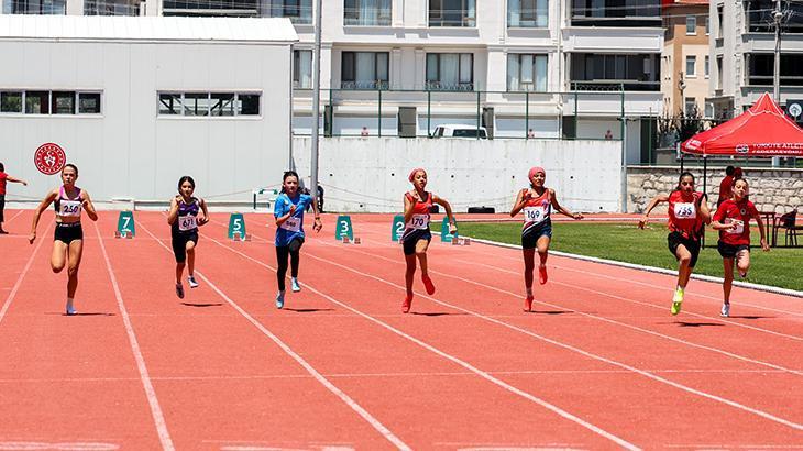 Geleceğin milli atletleri Kütahya'da sahne aldı! Naili Moran Türkiye Atletizm Şampiyonası sona erdi