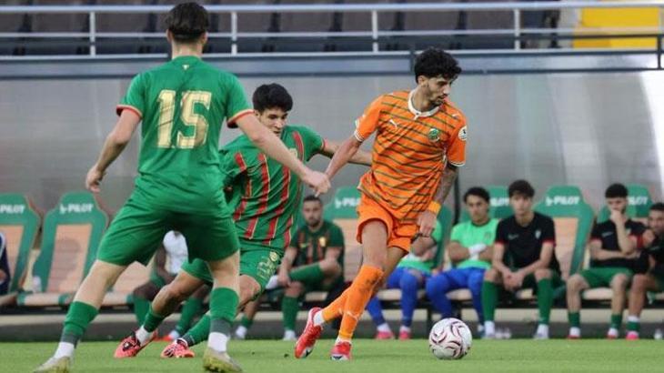 Alanyaspor sahasında Amed Sportif Faaliyetler'e gol oldu yağdı