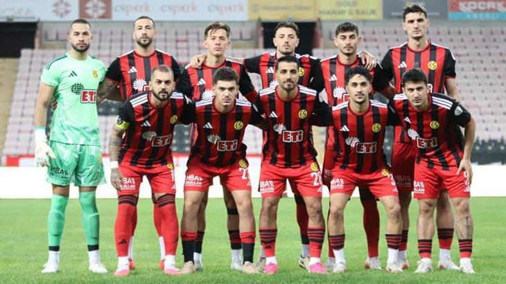 Eskişehirspor'da Hakan Şapcı'nın planı tutmadı