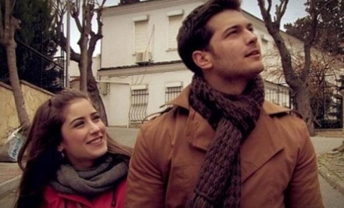 Hazal Kaya Ve Çağatay Ulusoy Hangi Dizi Için Bir Araya Geliyor