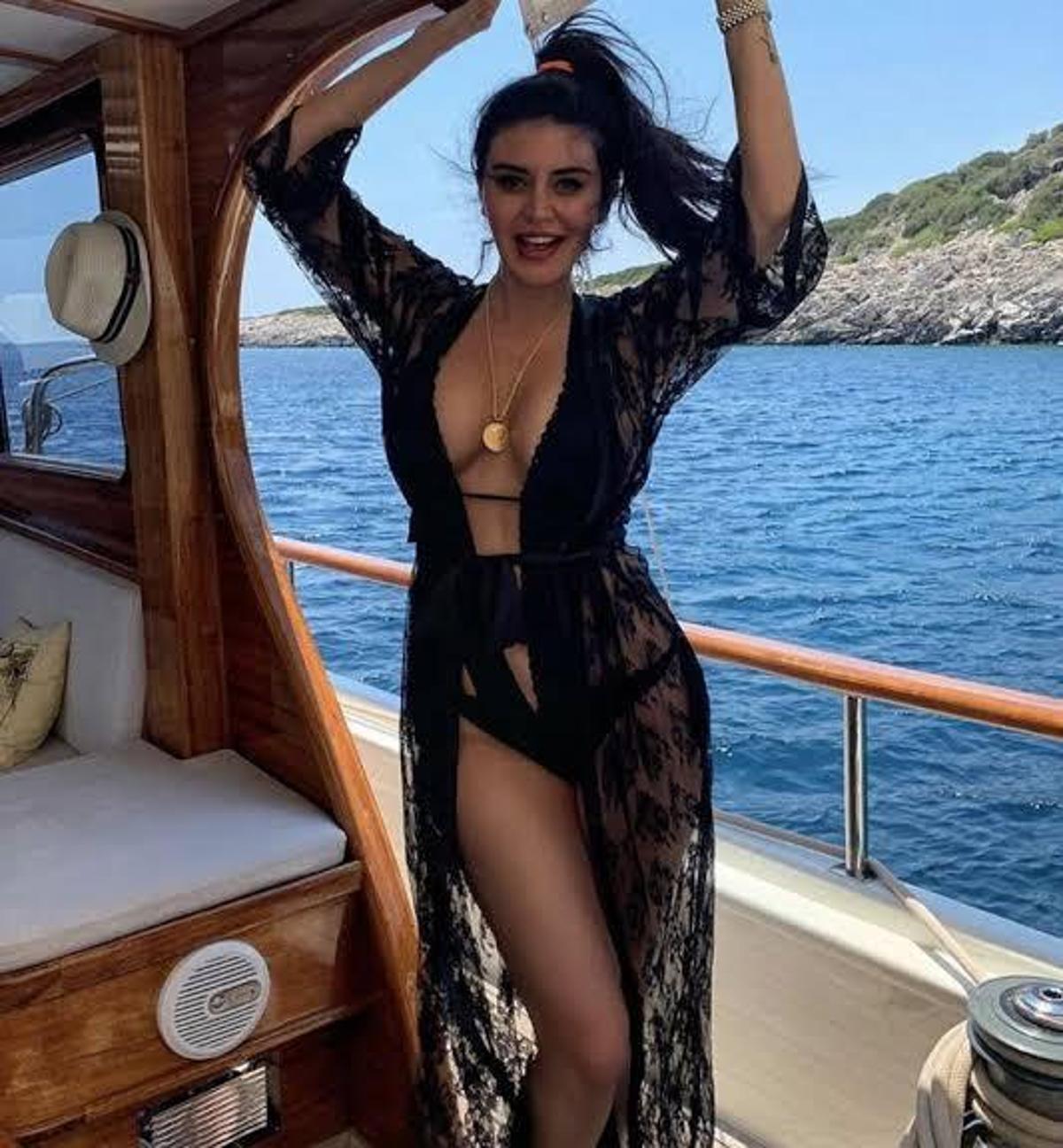 Ebru Polatın kalça dansı olay oldu! - Gazetevatan En Son Magazin Haberleri