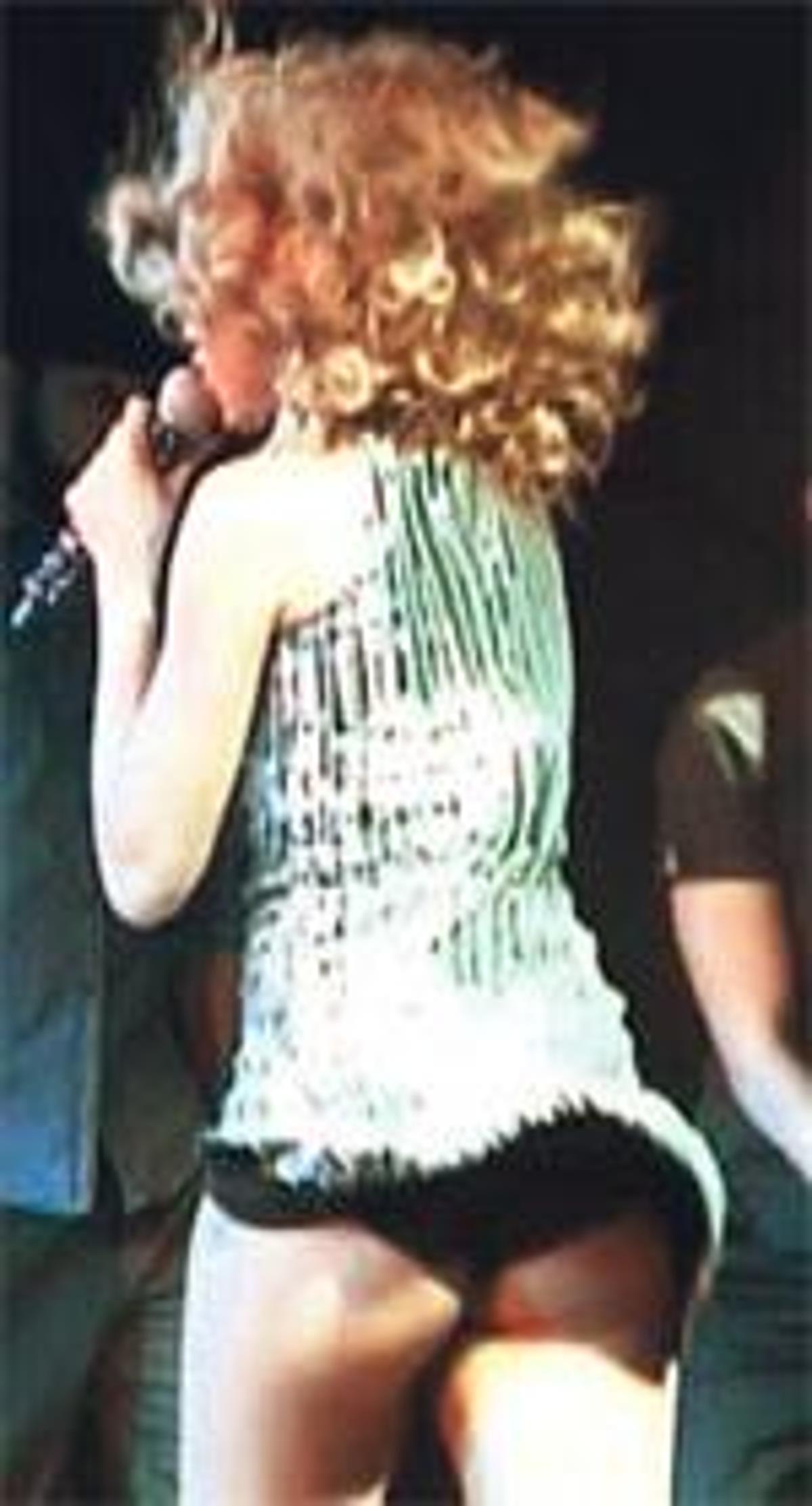 Haber,haberler,frikikverdi,Hadise,cesurkıyafet.