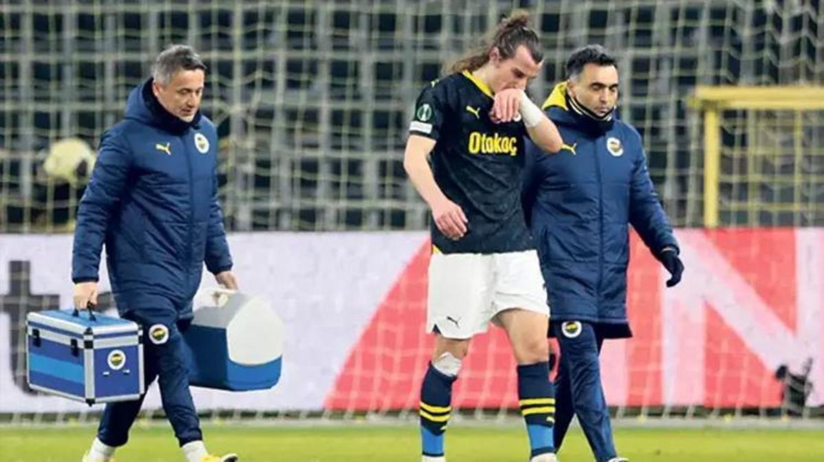 Fenerbahçe'de Çağlar Söyüncü şoku Sahalardan uzak kalacak