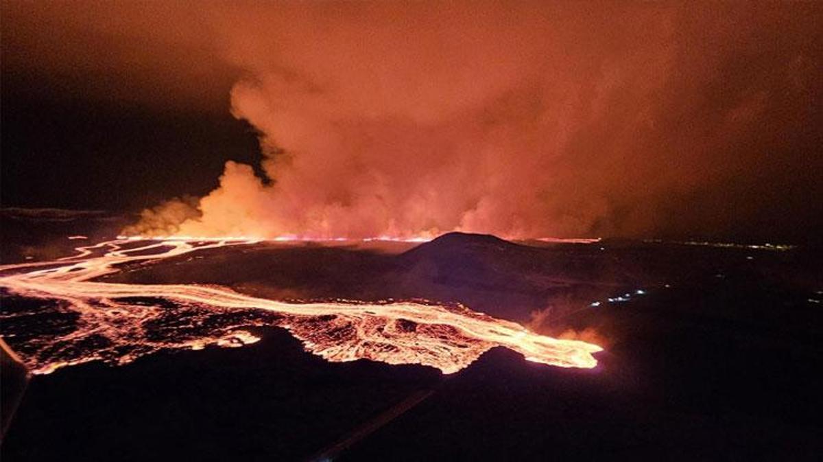 İzlanda'da yanardağ paniği Meteoroloji Ofisi Lavlar denize ulaşırsa hayati tehlike