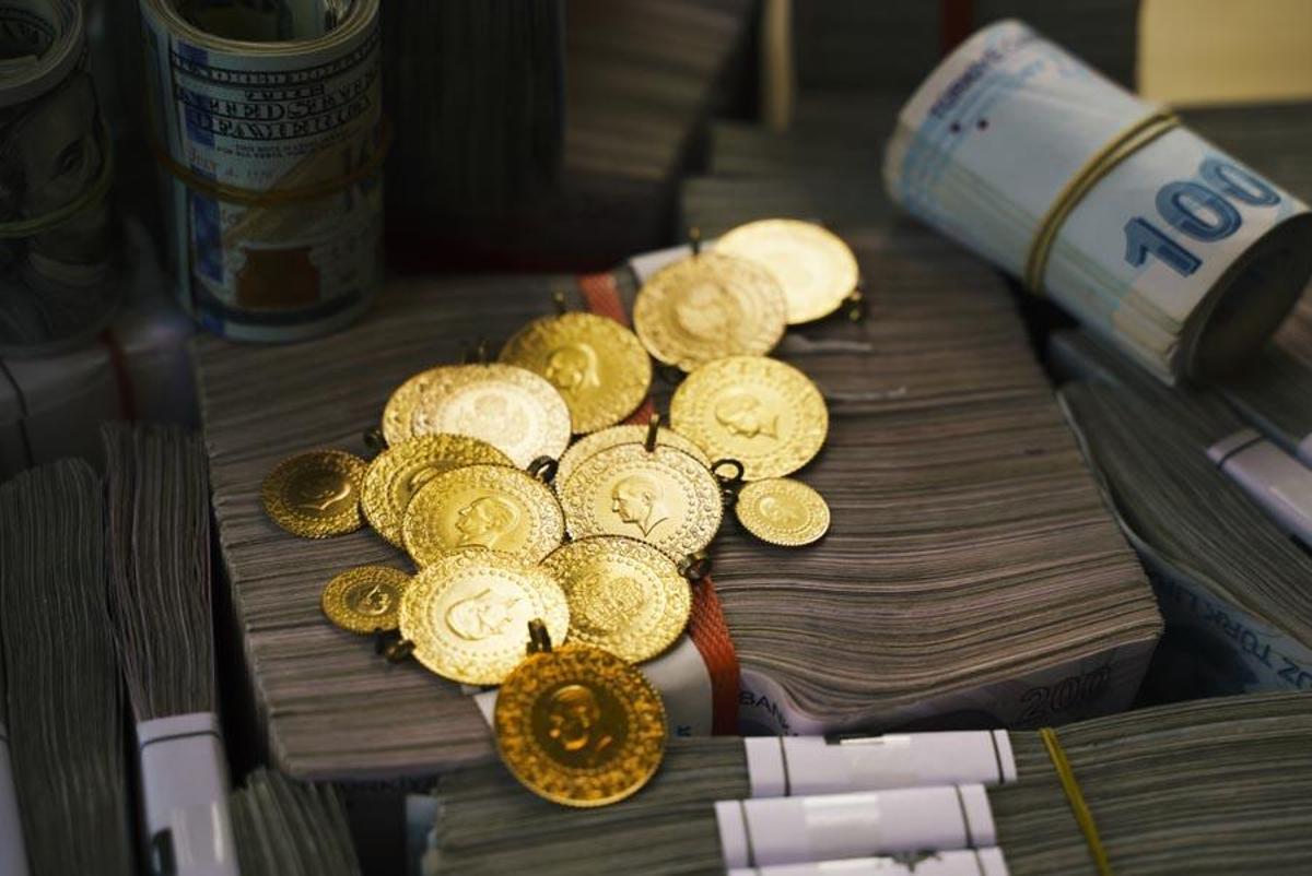 Altın fiyatlarında flaş yıl sonu tahmini Uzmanlar temmuz ayına dikkat