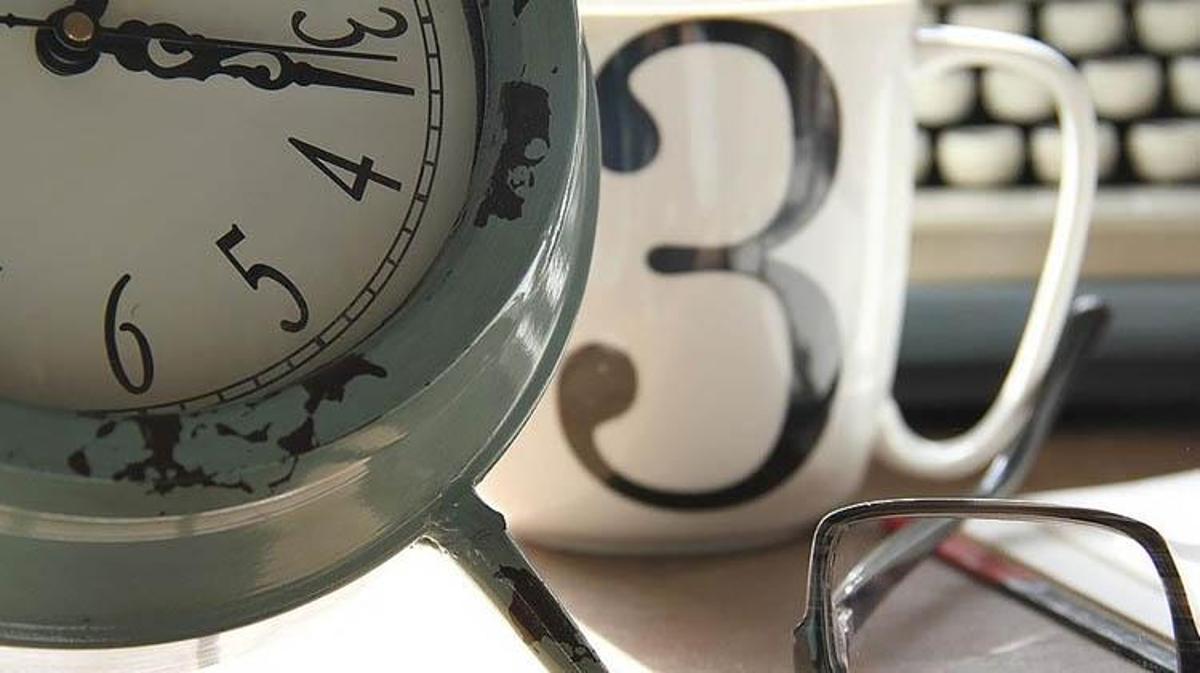 Are working hours diminished to 40 hours Will month-to-month working hours be diminished? Are weekly working hours reducing?