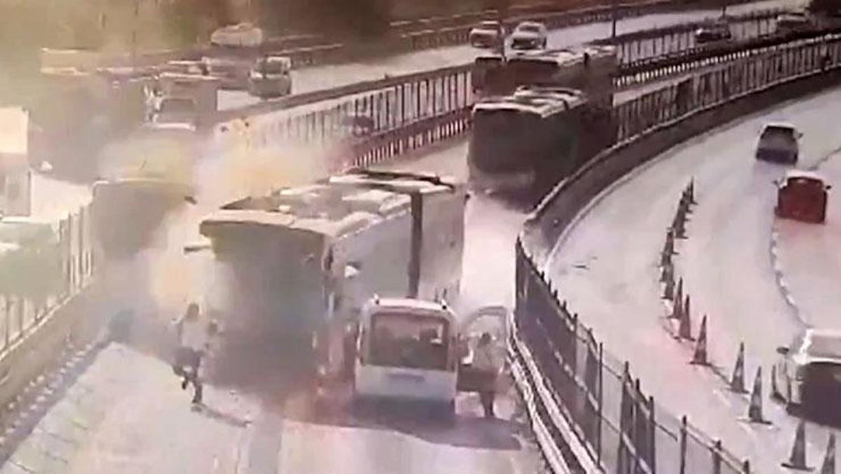 5 suspects in the Metrobus crash investigation in Istanbul were referred to court with a request to be arrested - News Directory 3
