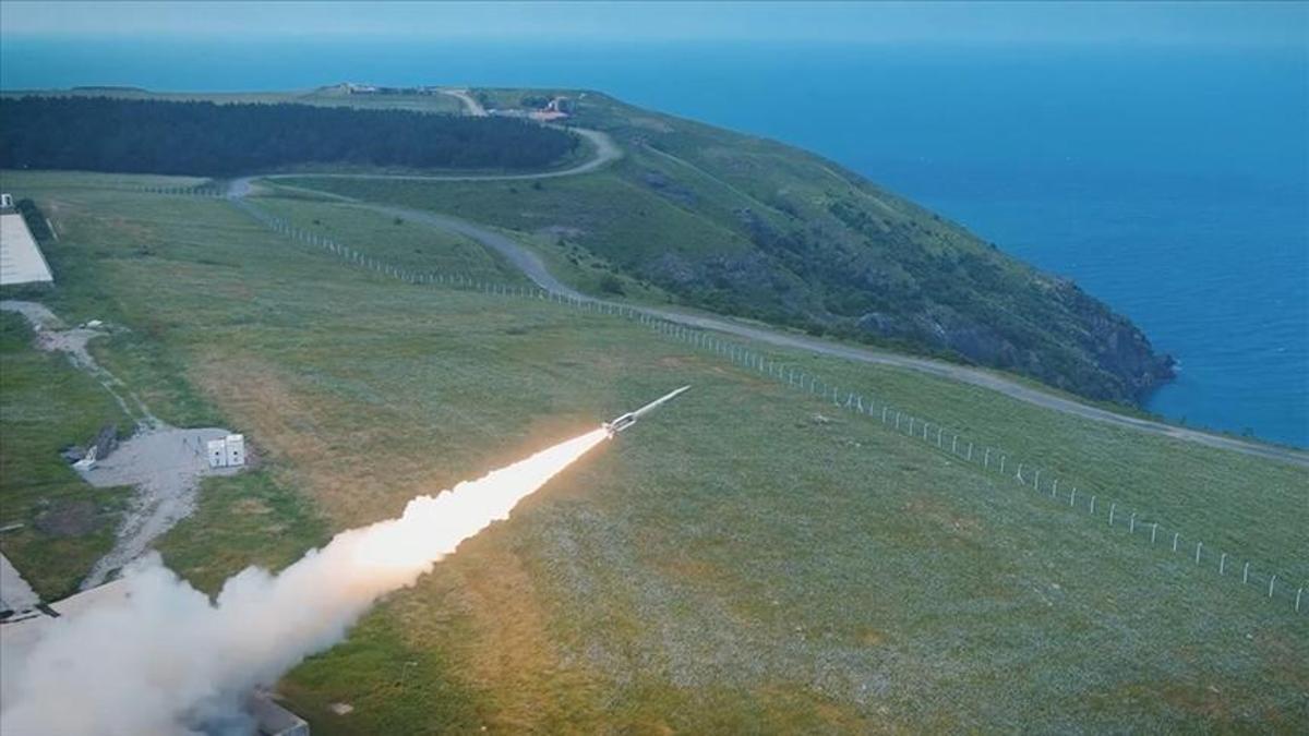Steel Dome Unleashed: Turkey's SİPER Missile Proves Its Mettle in Successful Test, Boosting Deterrent Power - News Directory 3