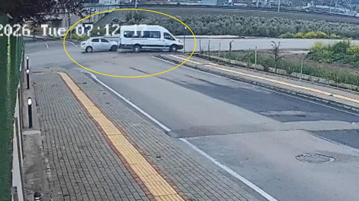 Osmaniye’de hızlı tren hattı alt geçit çıkışında kaza kamerada ...