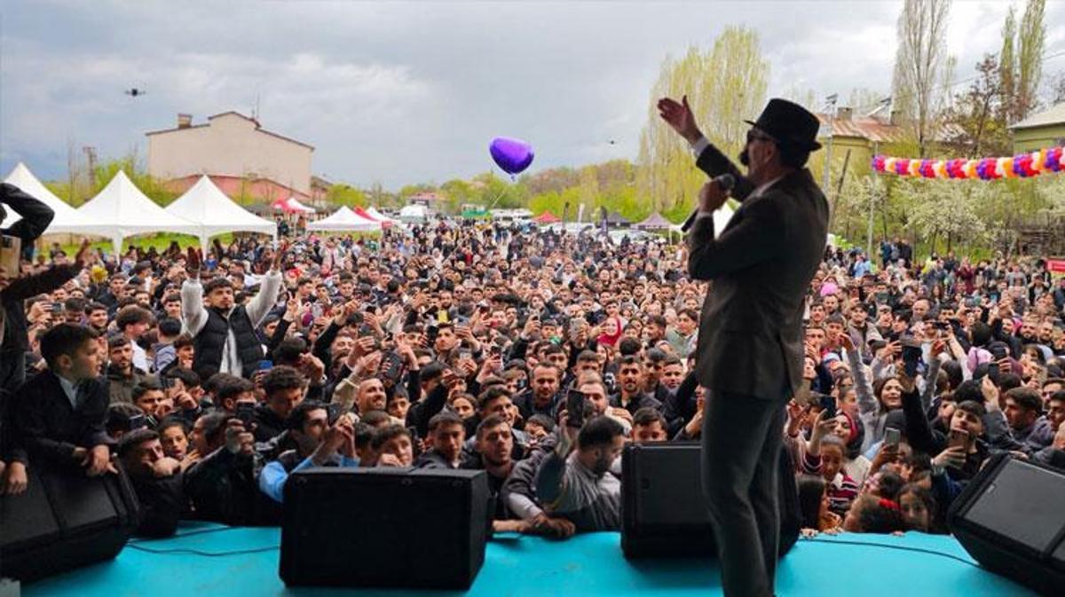 Muş Korkut'ta 8. Lale Festivali renkli görüntülerle gerçekleştirildi
