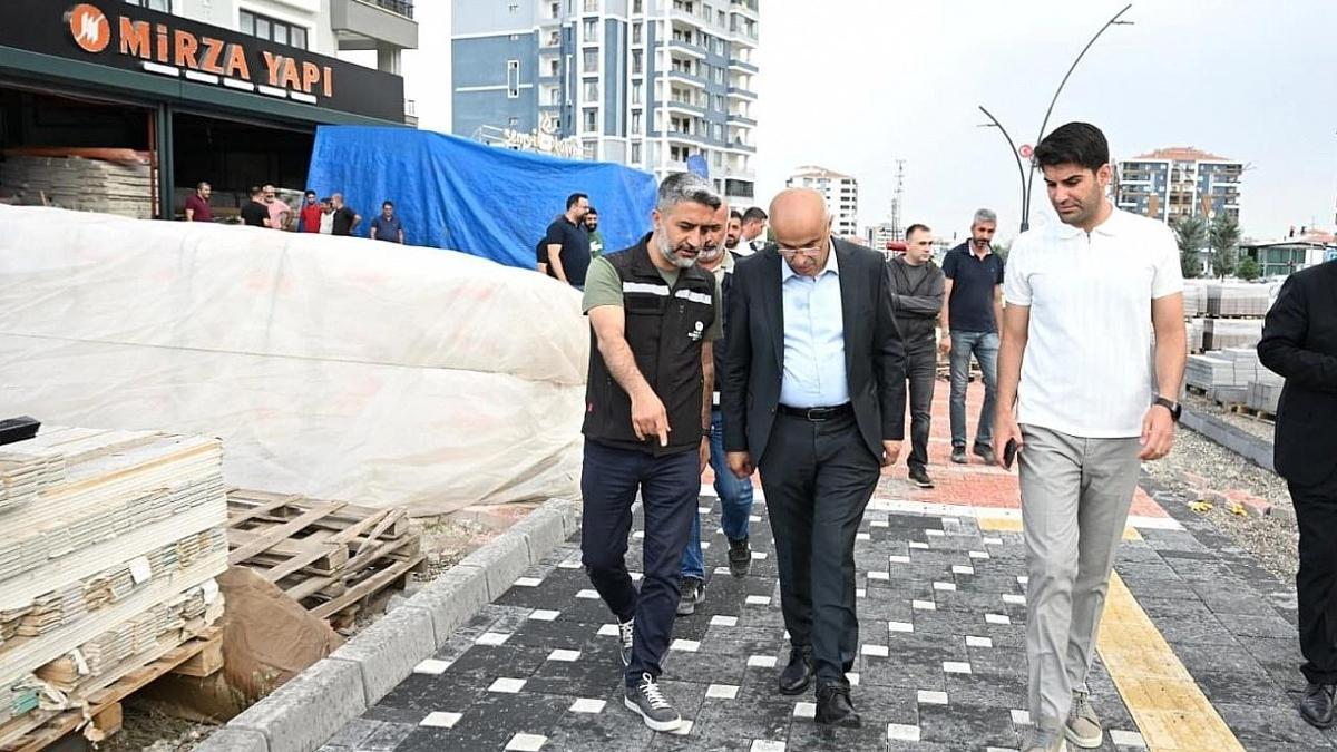 Malatya'da devam eden yol yenileme çalışmaları