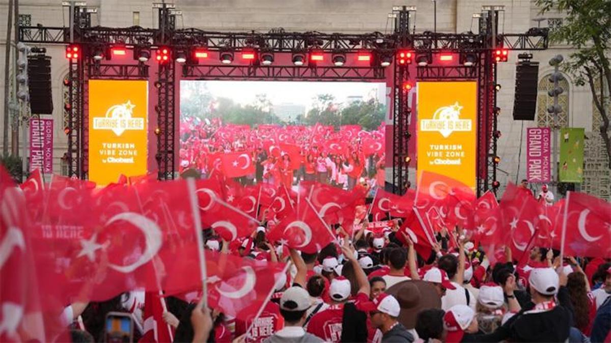 Los Angeles'ta kurulan Turkish Vibe Zone etkinlik alanından bir görünüm