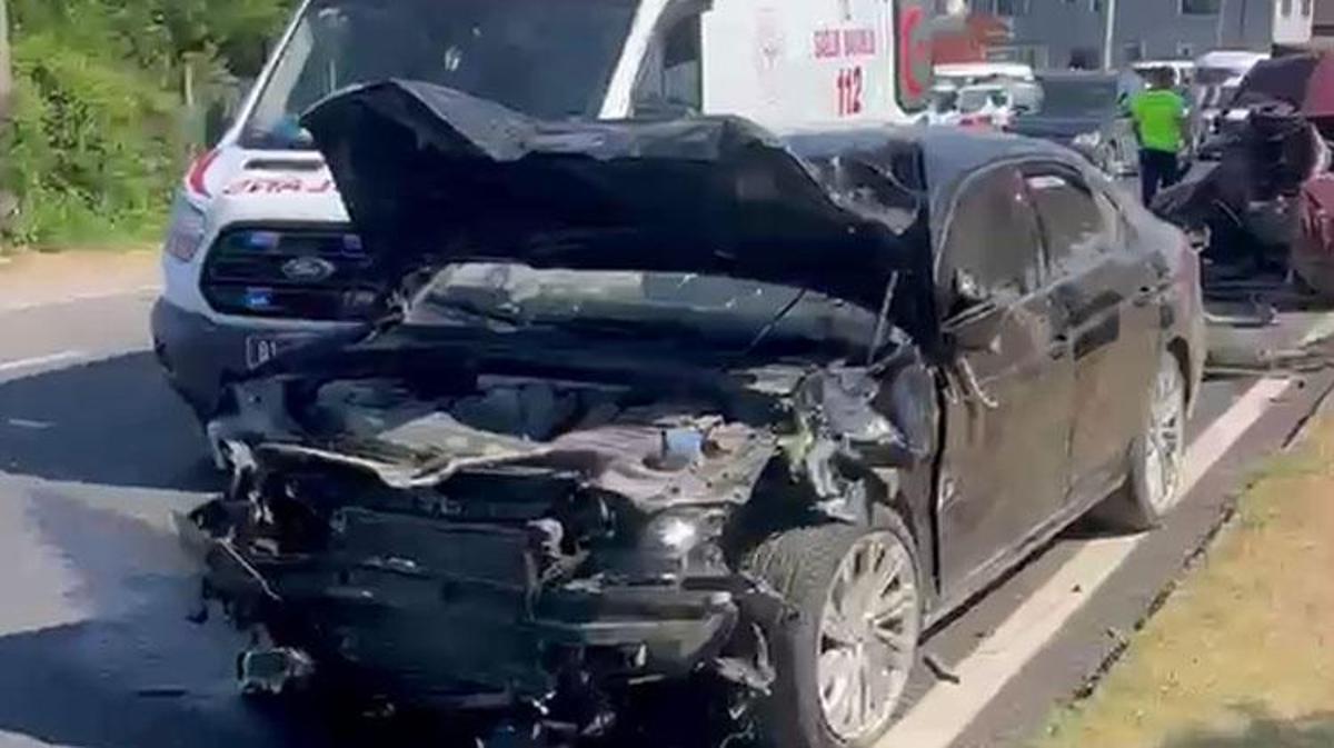 Düzce-Akçakoca kara yolunda meydana gelen trafik kazası sonrası olay yeri