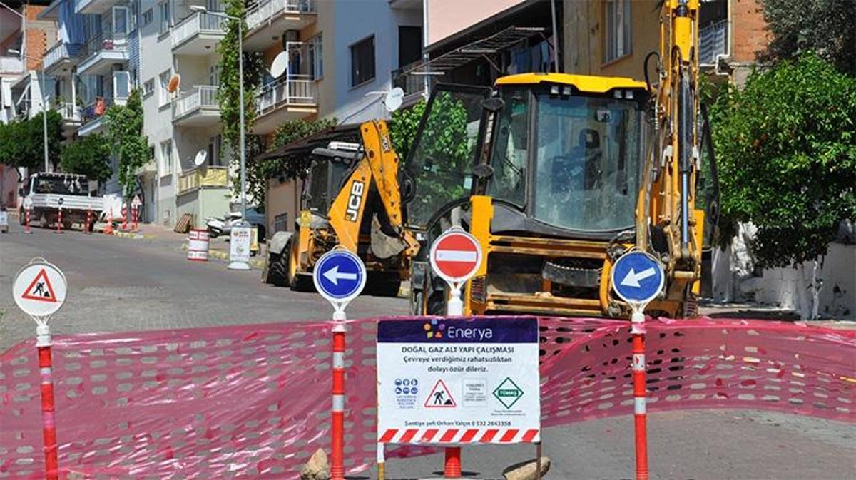 Bozdoğan'da doğalgaz boru hattı döşeme çalışması