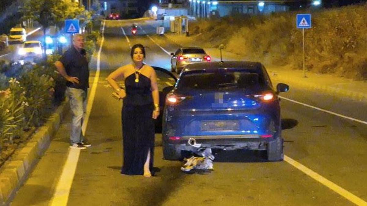 Tekirdağ'da açık rögar kapağına çarpan otomobil yolda sürüklendi.
