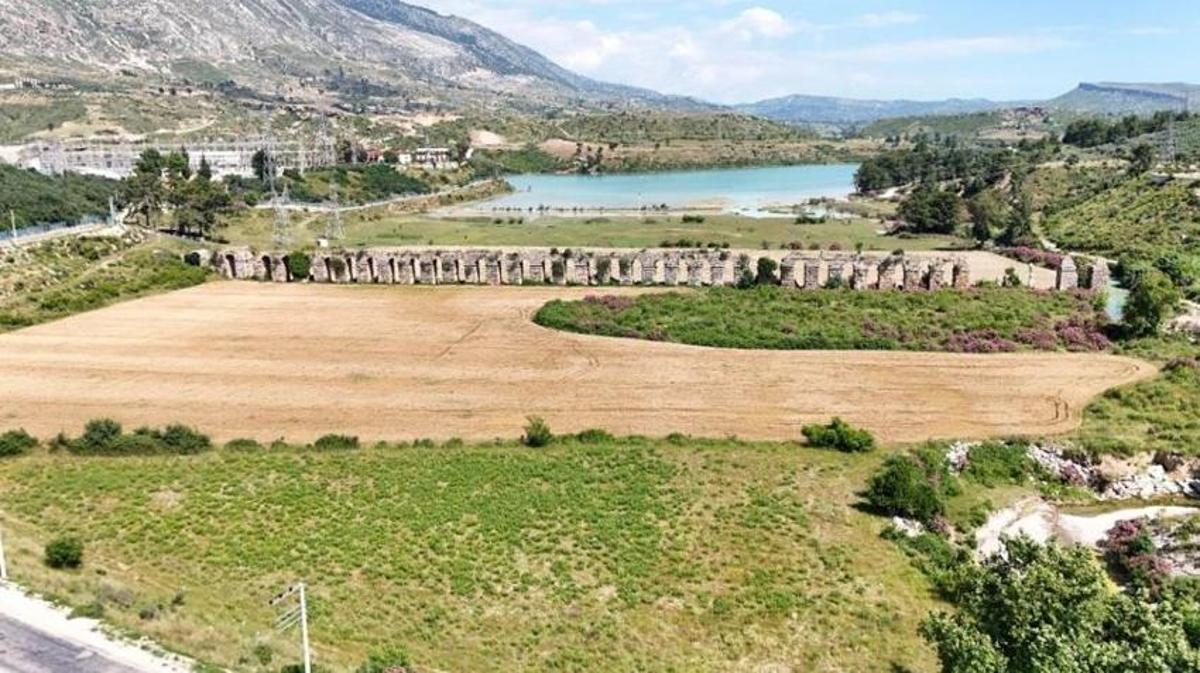 Antalya'da tarihi su kemerleri zamana meydan okuyamadı: Acilen yapılmalı