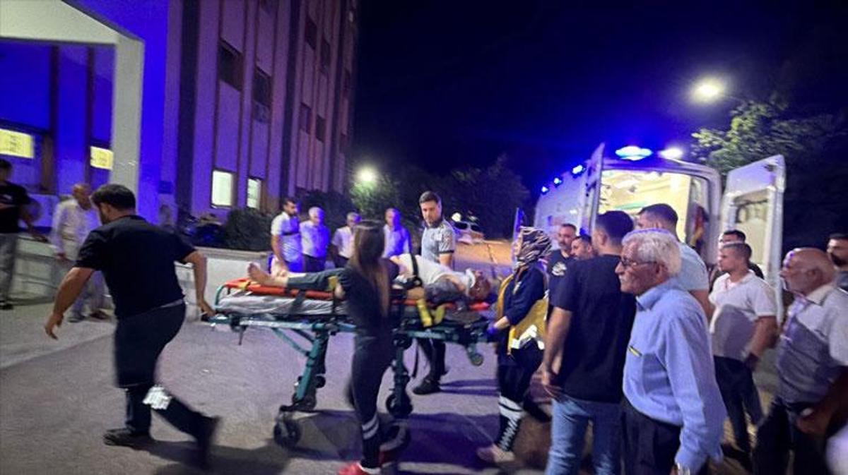 Yolun karşısına geçmek isteyen yayaya otomobil çarptı
