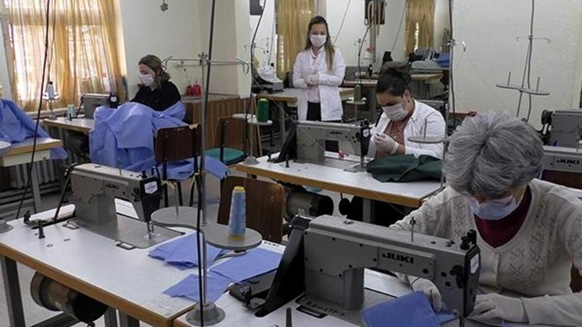 Bir telefonla örgütlenen kadınlar üretime başladı!