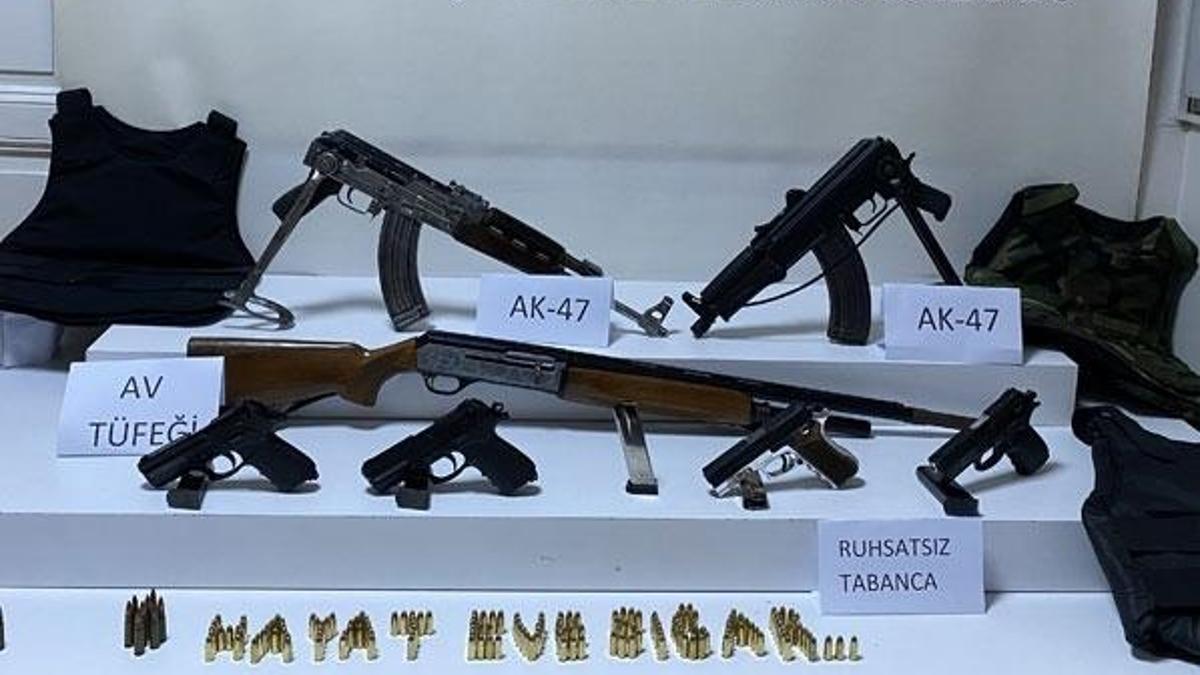 İstanbul'un göbeğinde iki grup arasında silahlı çatışma