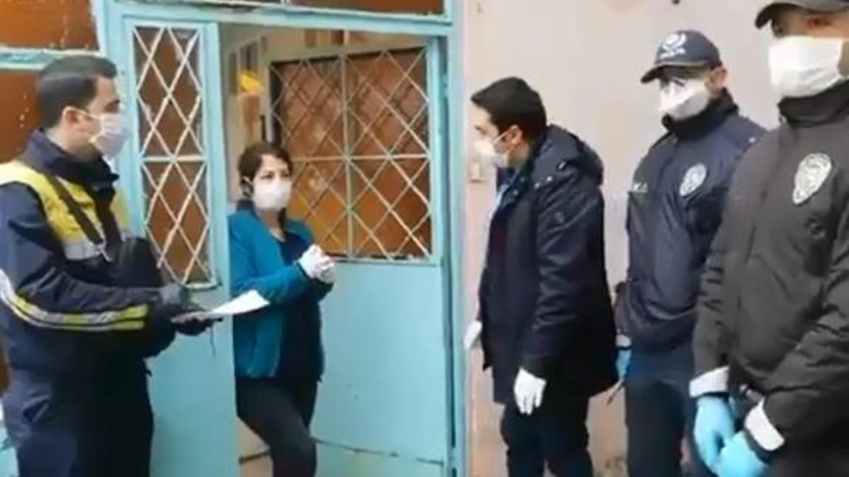 İstanbul Valisi duyurdu: Yardımlar evlere teslim edilmeye başlandı