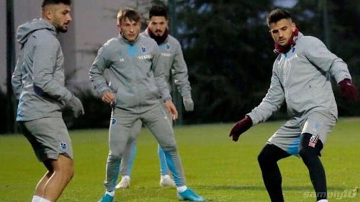 Trabzonsporlu futbolculardan örnek hareket!