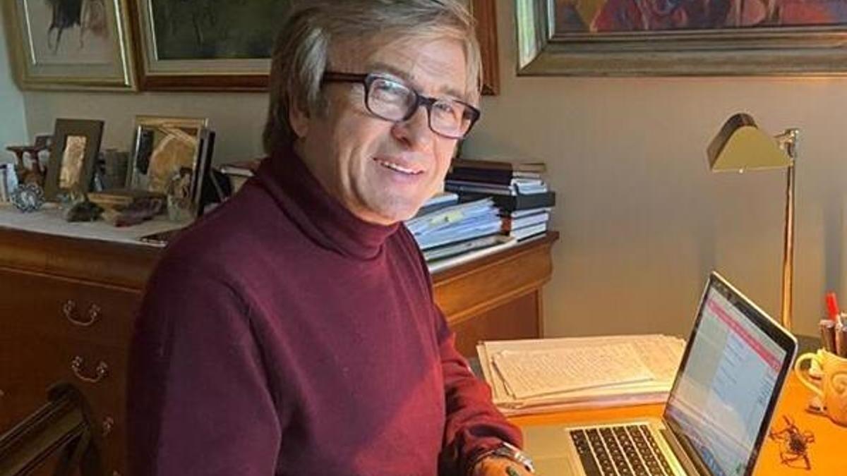 Erol Evgin anılarını kaleme alıyor
