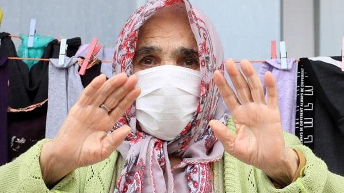 Corona virüsü yenen 83 yaşındaki kadının diğer oğlu da virüsten hayatını kaybetmiş