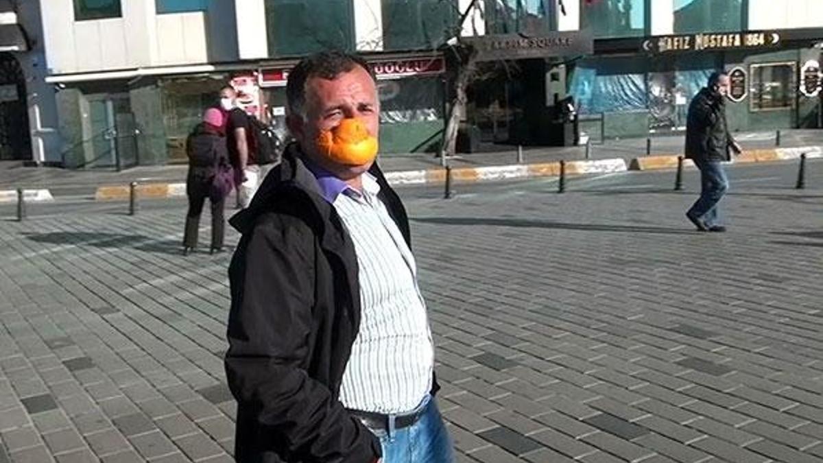 Portakal kabuğuyla yaptığı korona maskesi şaşkına çevirdi