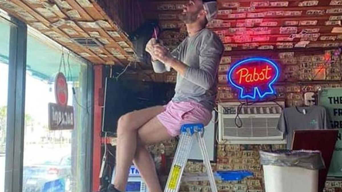 İşsiz kalan çalışanlarına sıra dışı maaş ödemesi