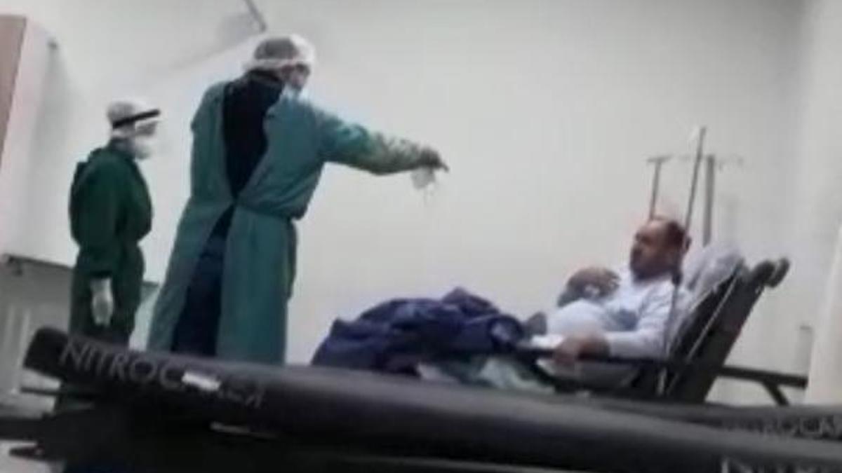 Corona şüphesi olan hastanın maske direnişi: Ben sizden korkuyorum
