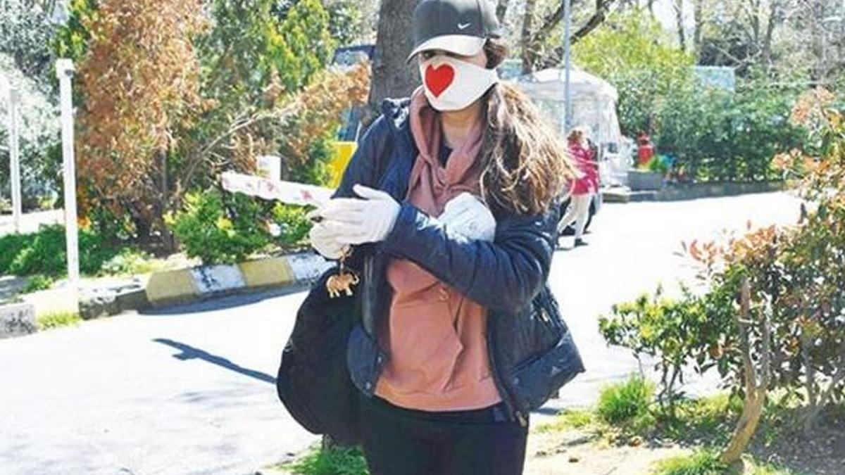 Ebru Destan: Sosyal mesafemizi koruyalım