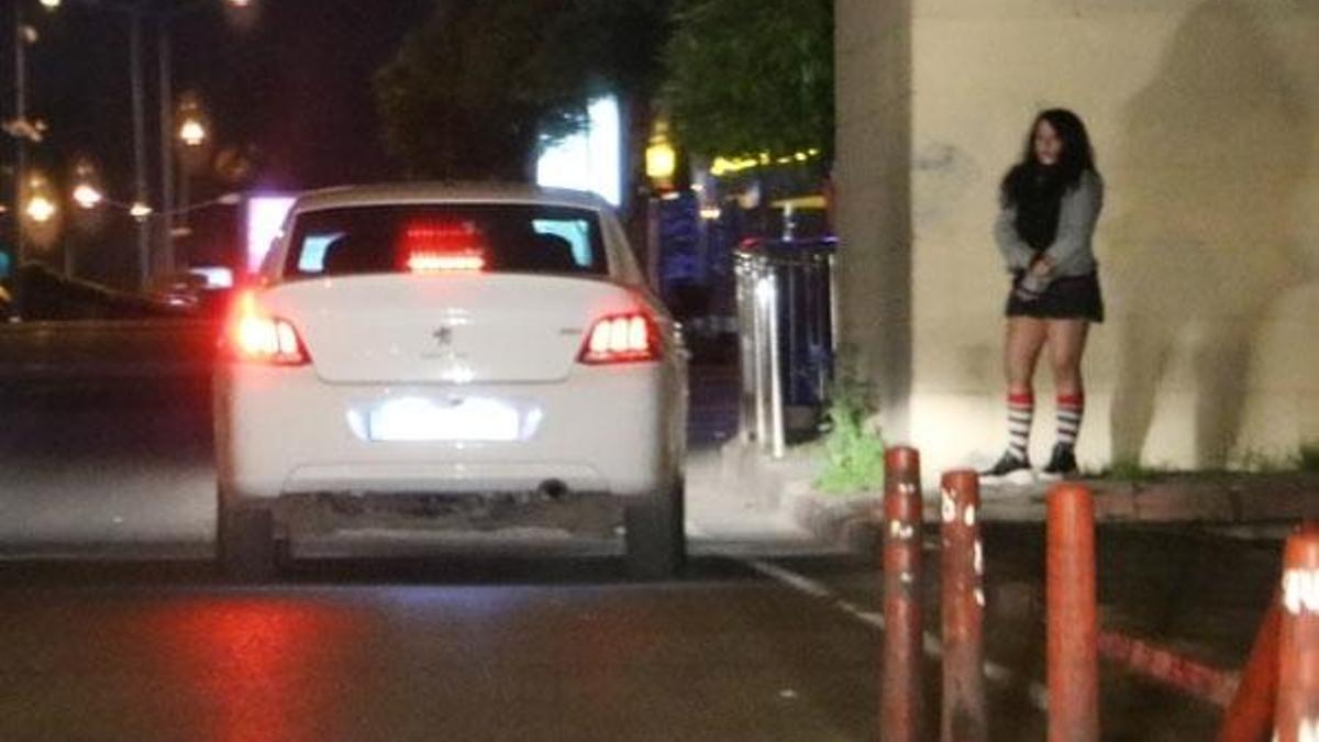 Fuhuş pazarlığı kameraya yansıdı!