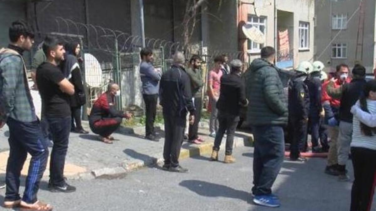 Sokağa çıkma yasağına aldırmadılar! Akın ettiler...