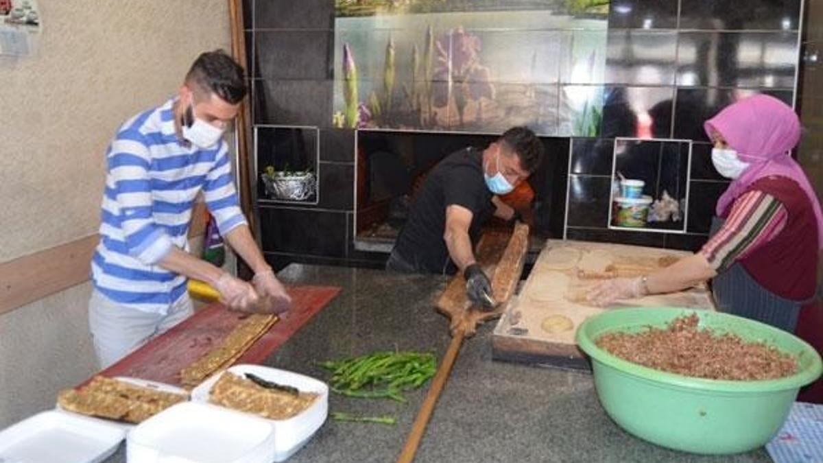 Sağlık çalışanlarına etli ekmek jesti