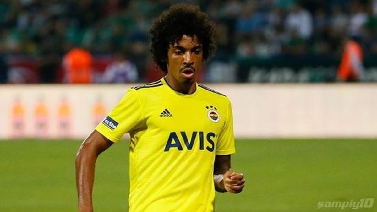 Fenerbahçeli oyuncuya sürpriz teklif!