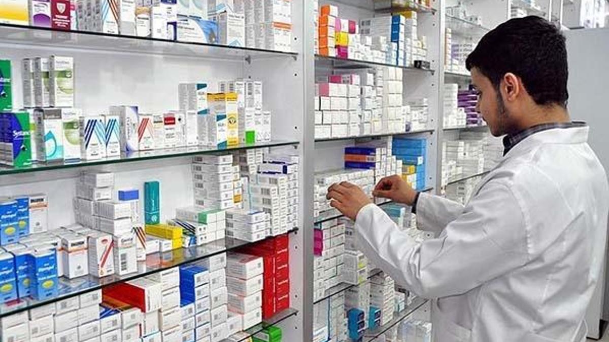 Eczaneler saat kaçta açılıyor, kaçta kapanıyor? Eczane açılış ve kapanış saatleri