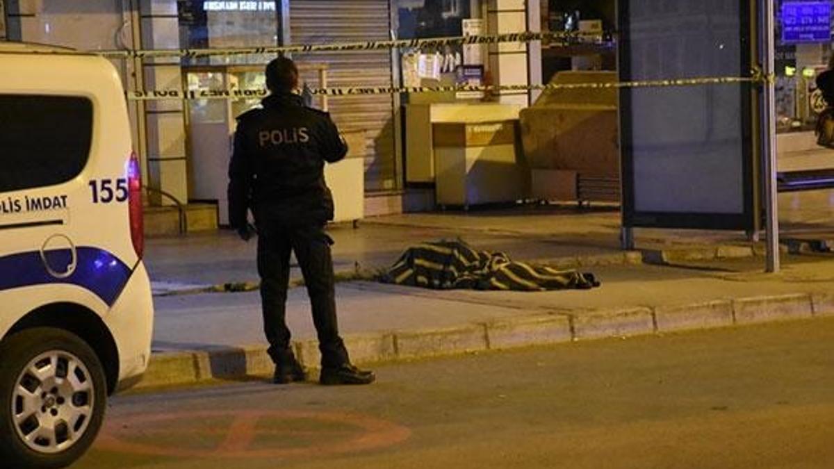 Yolda yürüdüğü sırada fenalaşan yaşlı adam öldü