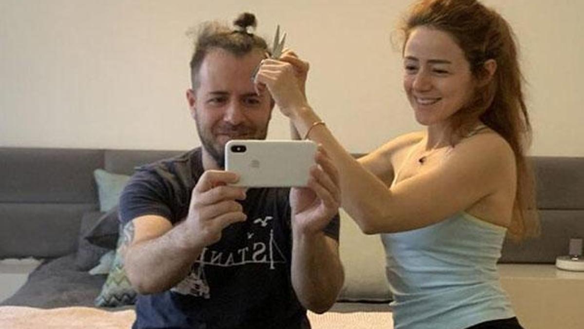 Ünlü şarkıcının eşi kuaförü oldu!