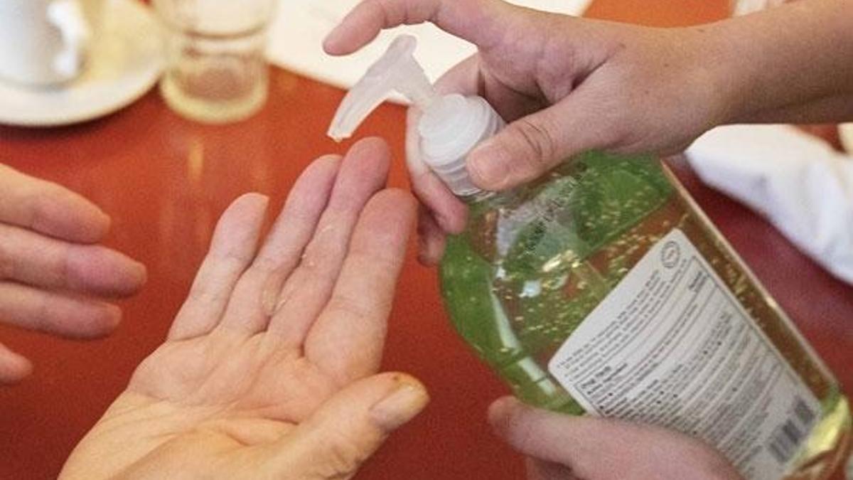 Corona virüsten korunmak için temizlikte kullandığımız kimyasallar ölüme götürebilir