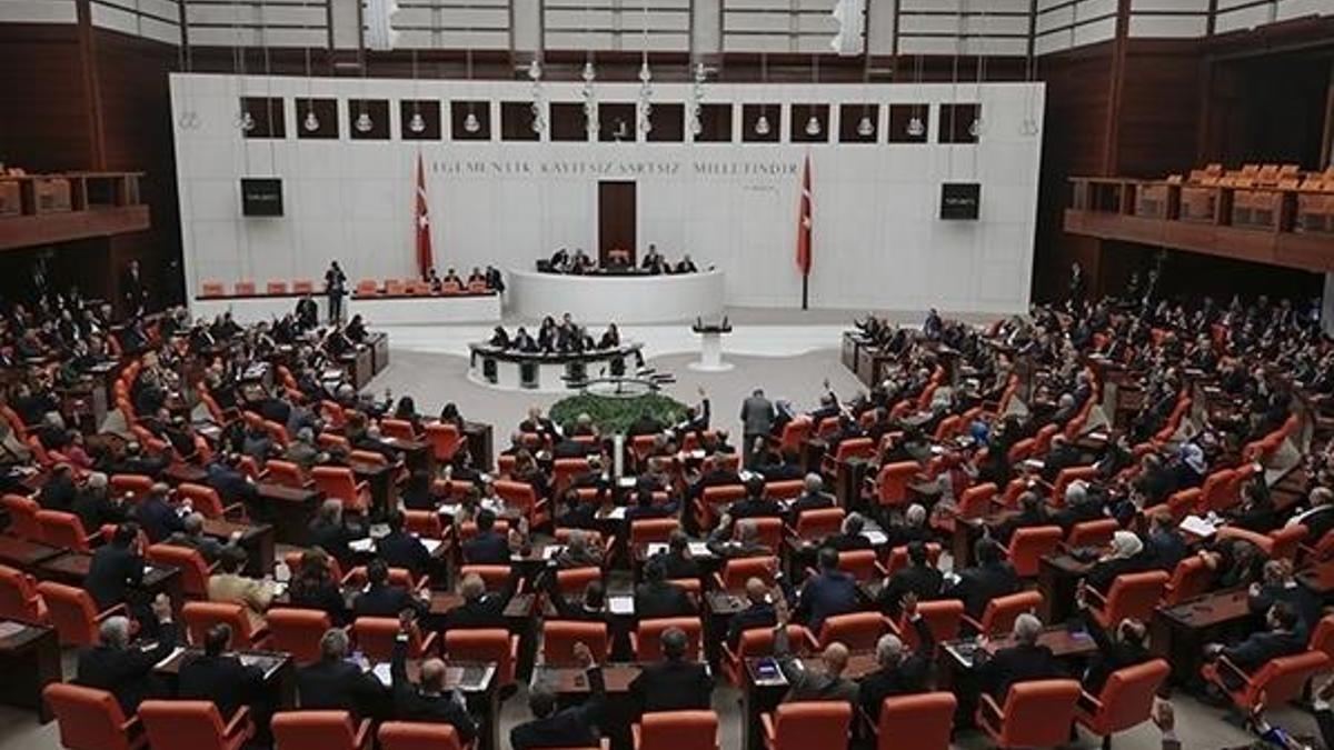 Yaz tatili ile ilgili flaş karar! Meclis'te kabul edildi artık...