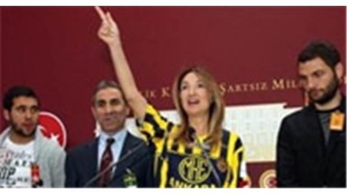 CHP'li vekilden Meclis'te A.Gücü eylemi